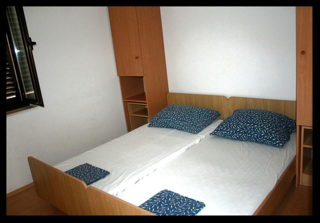 Apartments Boljat Supetar Pokoj fotografie